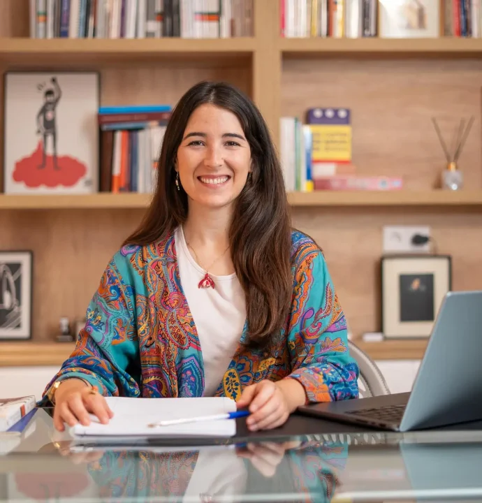 Escritorio de psicóloga online Raisa Lizana, consulta de terapia psicológica