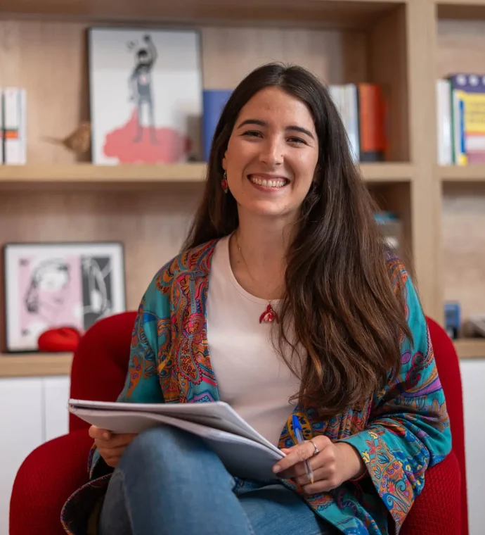 Silla roja de consulta psicológica, terapia online con Raisa Lizana